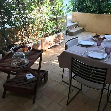 Graffeo Nyaraló Menfi